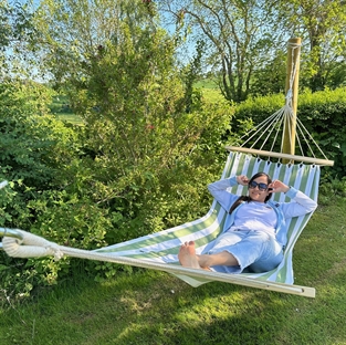 Black Fabric Hammock with 118 cm solid wood sticks