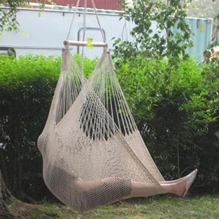Off-white hammock chair. No. 43-NI