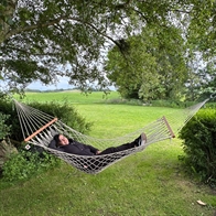 Black Fabric Hammock with 118 cm solid wood sticks