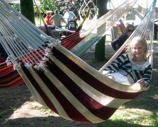 Montana Hammock Nicaragua. NI-18 Montana hammock in soft cotton and thick cord. Smoothly handcrafted.